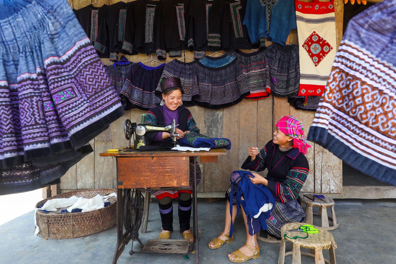 Celebrate the "Harvest Woven in Brocade" fesstival and experience authentic highland culture at Ban May Village