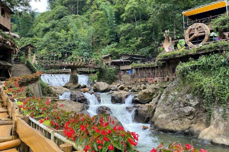 Ngày thứ 3 thích hợp để du khách dành thời gian khám phá các bản làng ở Sa Pa
