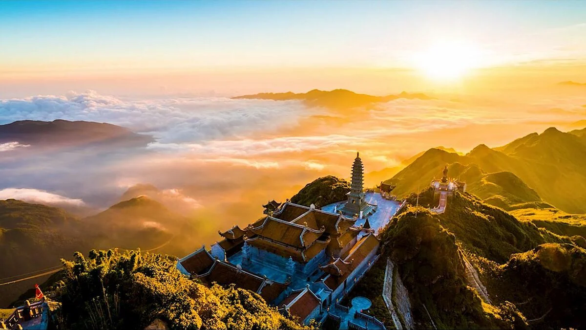 Quần thể tâm linh kỳ vĩ trên đỉnh Fansipan