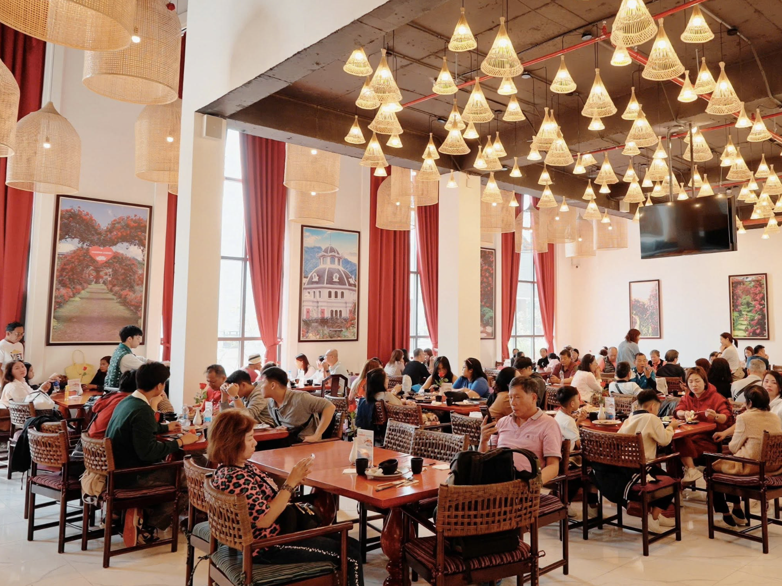 Hệ thống ẩm thực tại Sun World Fansipan Legend được bố trí tại nhiều khu vực. (Nguồn: Sưu tầm)