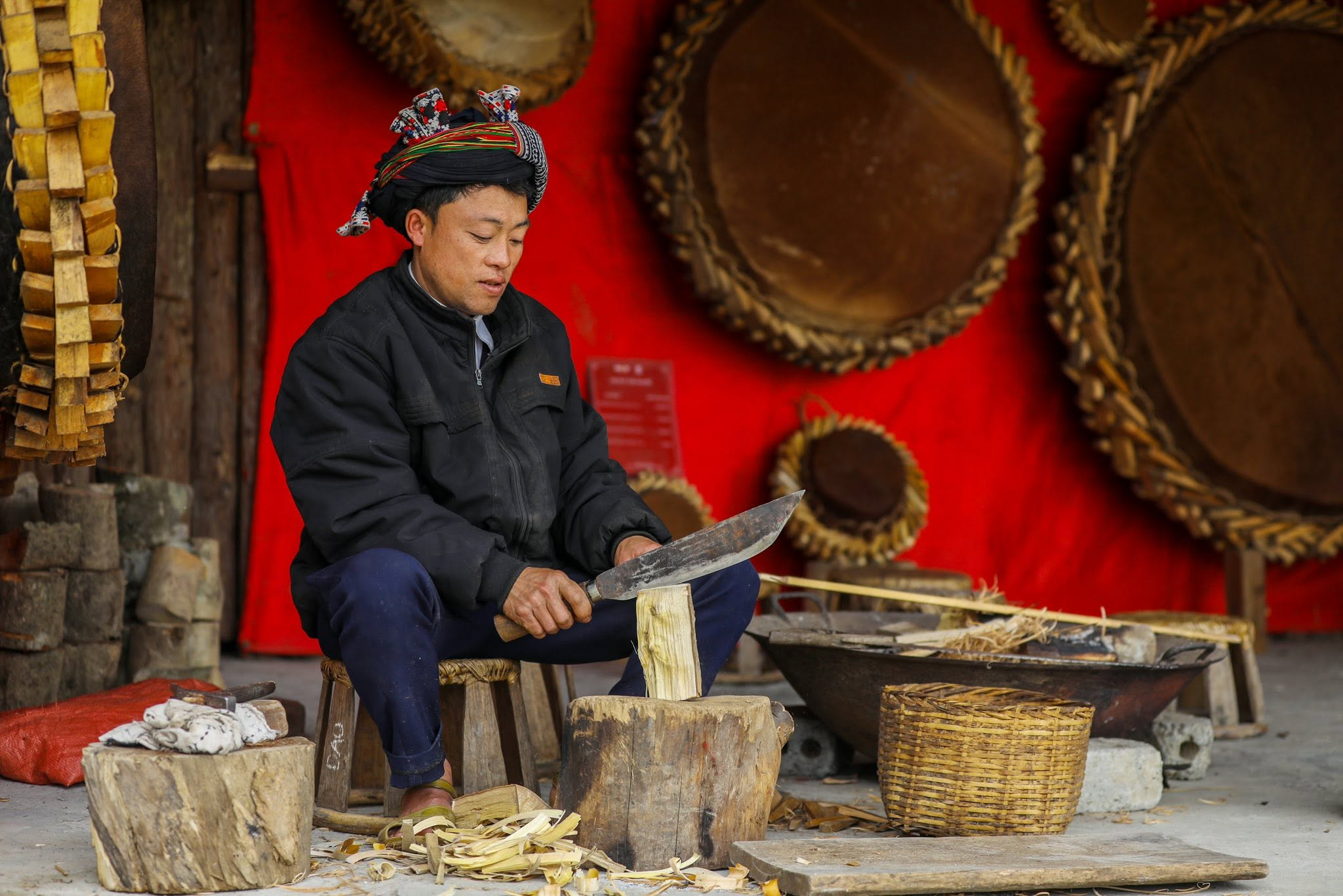 Những sản phẩm thủ công truyền thống phản ánh đời sống sinh hoạt và nét đẹp văn hóa của đồng bào vùng cao Tây Bắc