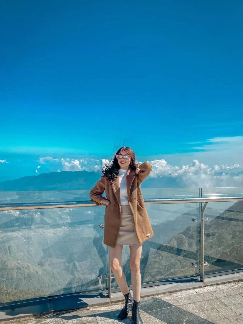 Du lịch Sa Pa đầu xuân, du khách nên chuẩn bị thêm áo khoác mỏng để giữ ấm 