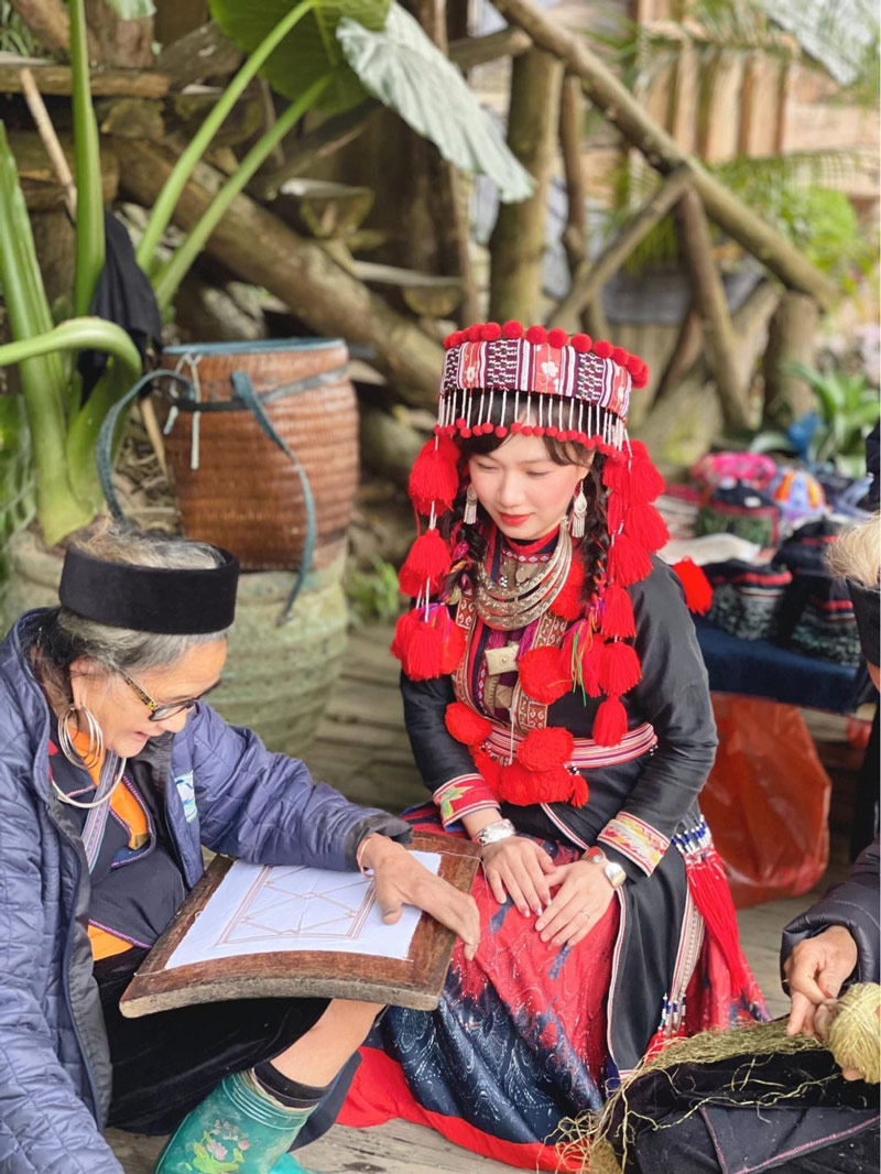 Bức ảnh check in tại làng nghề đem đến cảm giác giản dị, gần gũi