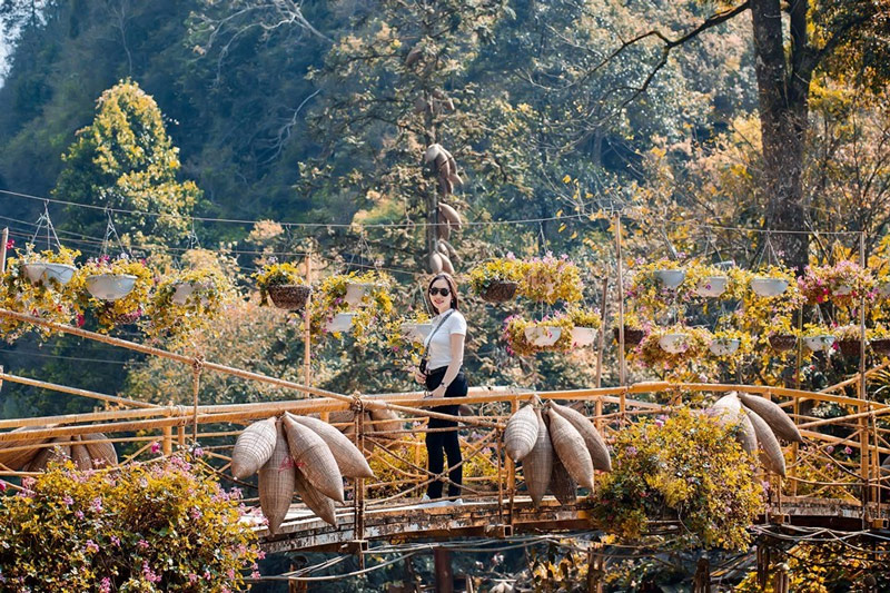 Bức ảnh check in “vạn người mê” trên cầu Si