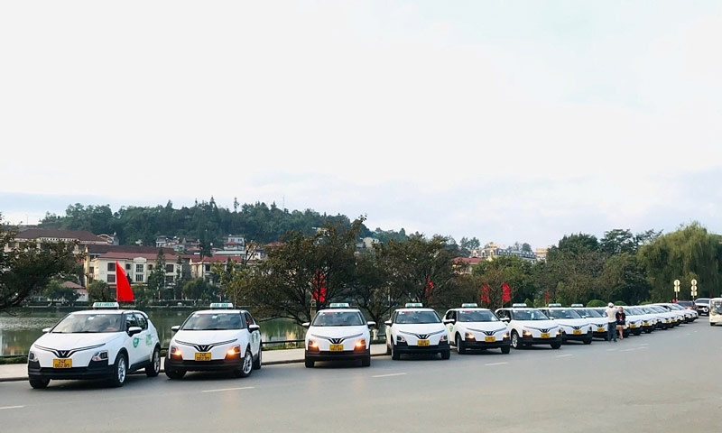Chi phí đi du lịch Sa Pa, cụ thể là hệ thống taxi khá dễ dàng để tiếp cận 