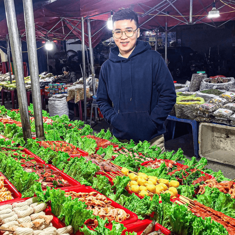 Các món ăn thơm ngon tại gian hàng ẩm thực