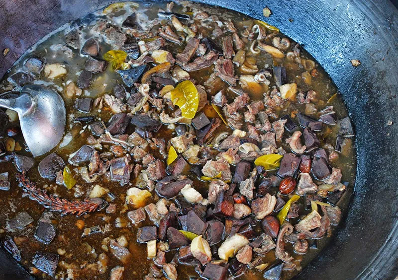 Thắng cố thịt ngựa Mường Khương