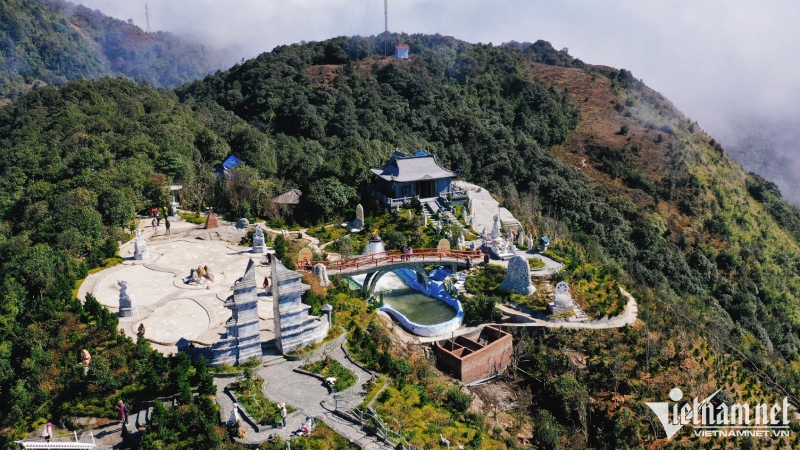 Khung cảnh công viên săn mây