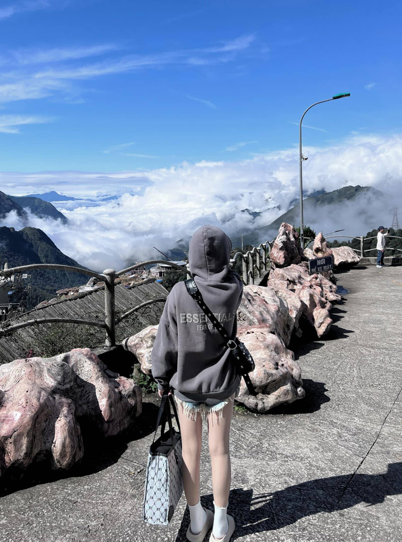 Du khách có thể săn mây tại Lá Đỏ homestay mà không phải di chuyển đến các địa điểm khác