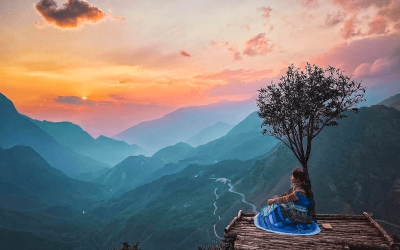 Bức ảnh check-in hoàng hôn tại cây cô đơn đèo Ô Quy Hồ