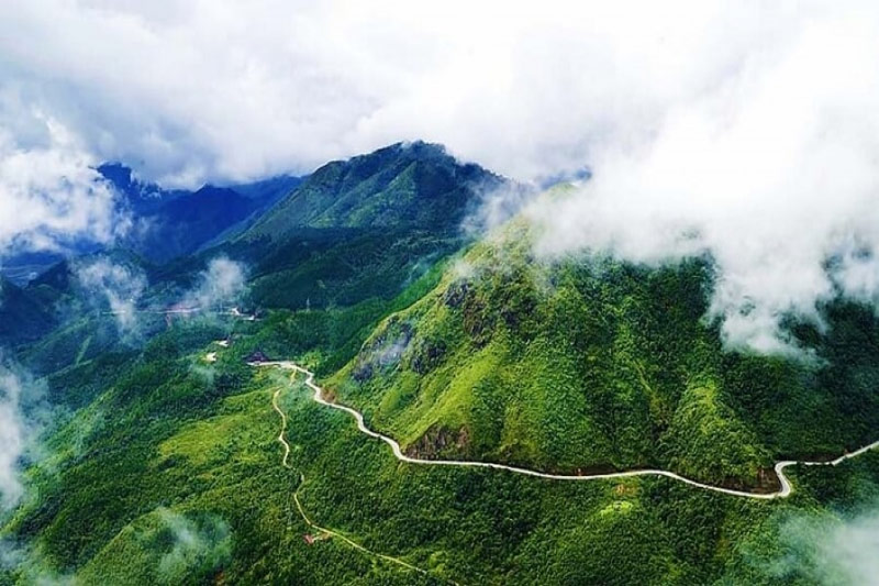 Đèo Ô Quy Hồ nhìn từ trên cao