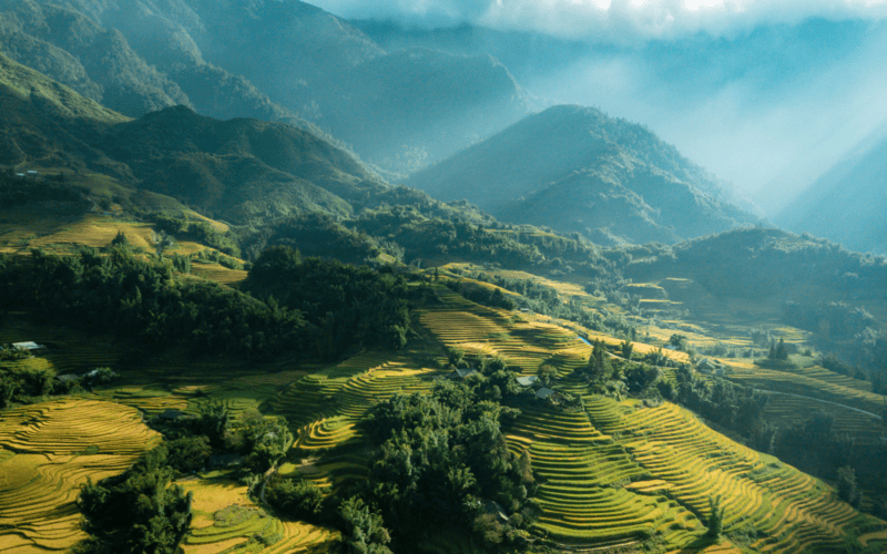 Hiện nay, Ý Linh Hồ là một trong ba điểm “tam giác du lịch” khi du khách đến Sa Pa