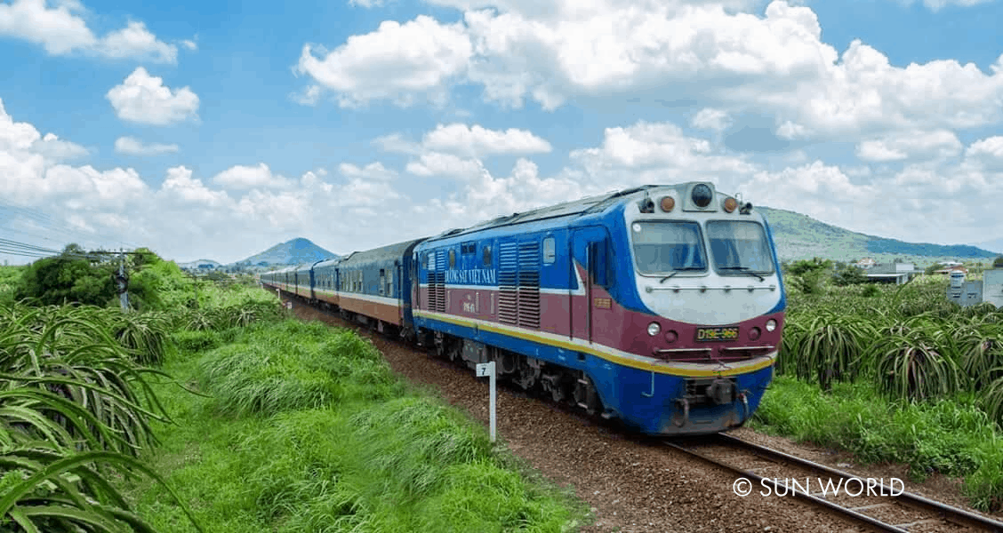 Tàu hỏa là phương tiện di chuyển an toàn từ Hà Nội lên Sapa