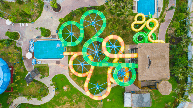 Du khách sẽ đi từ nhiều cung bậc cảm xúc từ tự tin, kinh ngạc, bất ngờ đến sảng khoái và phấn khích khi chinh phục được mãng xà hung dữ