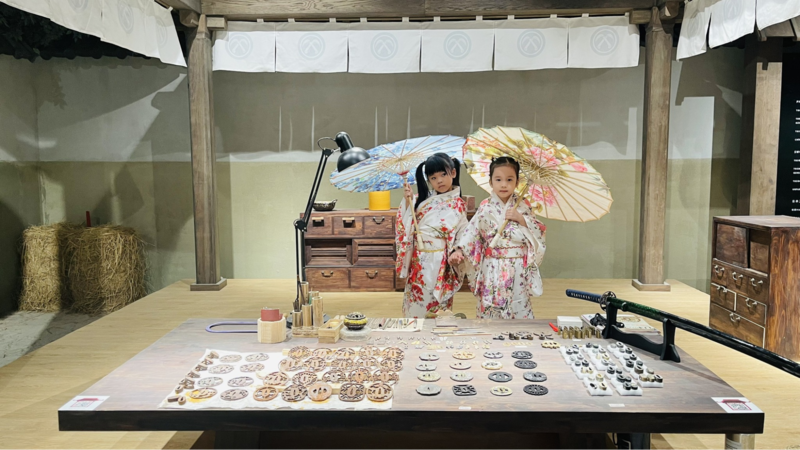 Trải nghiệm những hoạt động bổ ích tại Làng rèn Thần Kiếm giúp các du khách “nhí” tìm ra phần nào lời giải đáp cho “mười vạn câu hỏi vì sao”