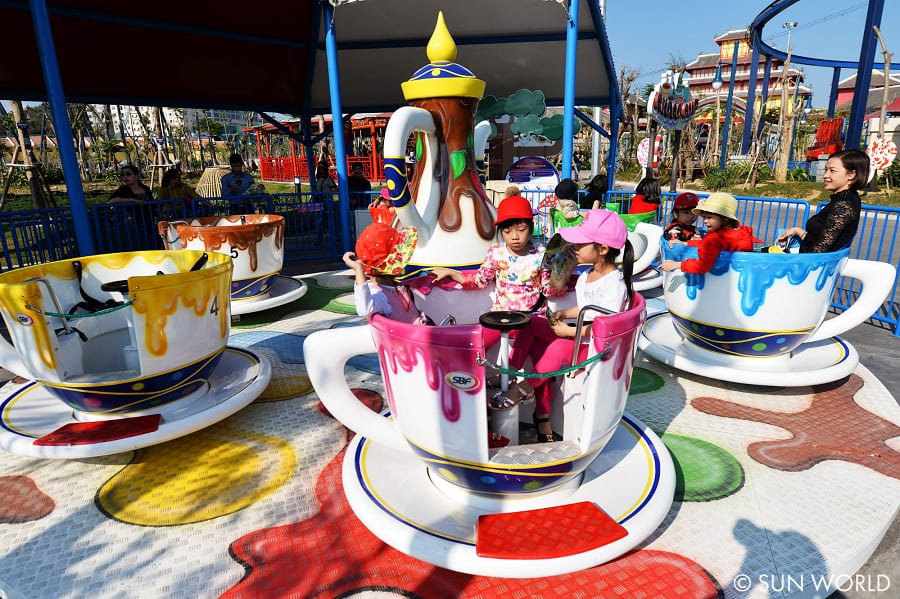 ”Chiếc Cốc Thần” mở ra thế giới cổ tích đầy sắc màu