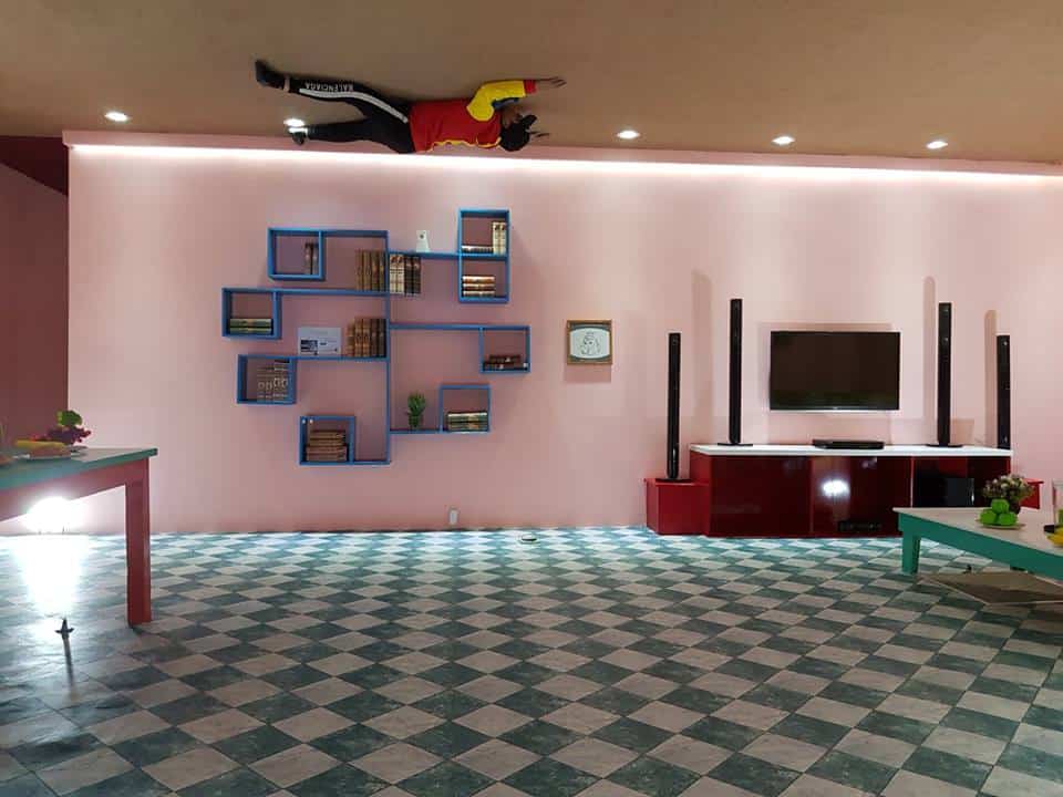 Ngôi nhà lộn – nơi tất cả mọi thứ đi ngược với quy luật vạn vật hấp dẫn