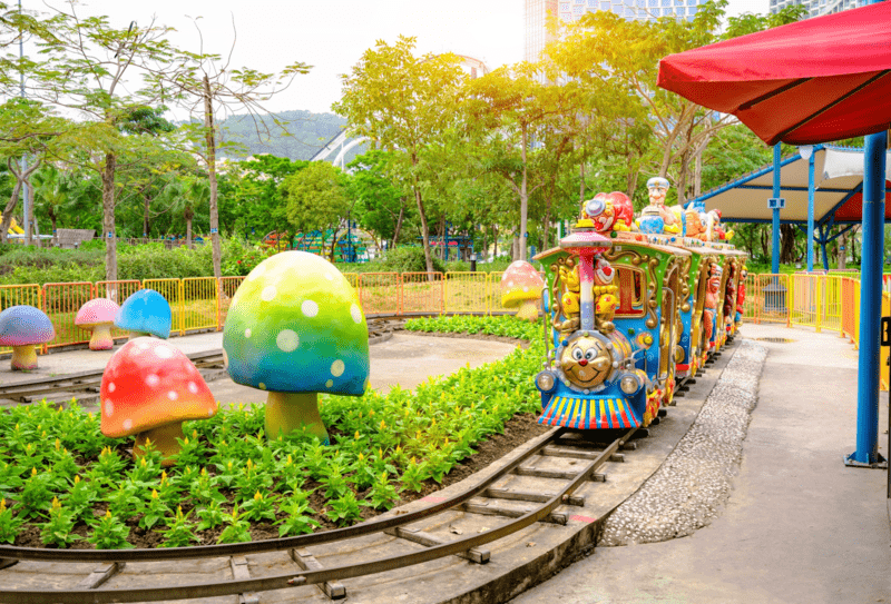 Nhìn ngắm những cảnh vật thần tiên, diệu kỳ trong chuyến đi Đoàn tàu cổ tích 