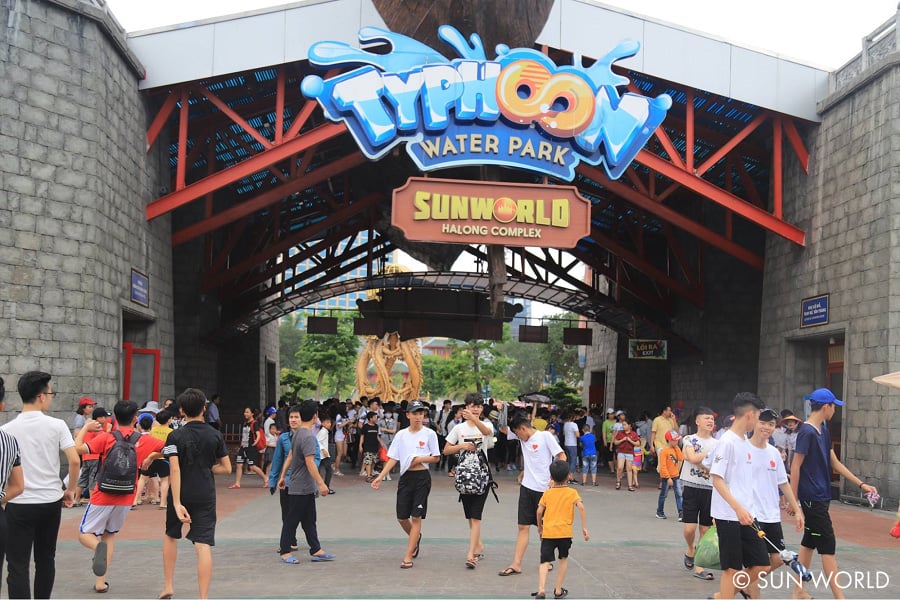 Cổng vào công viên nước Typhoon Water Park