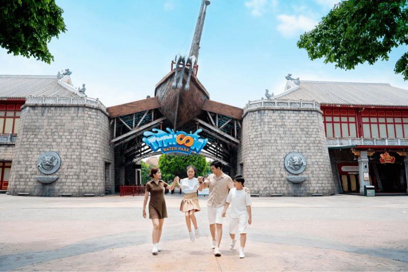 Cửa vào Công viên Nước Sun World Ha Long