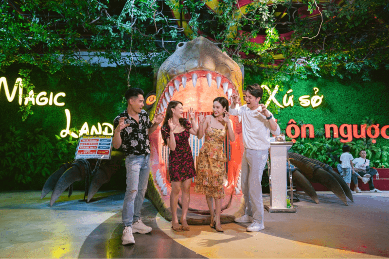 Xứ sở lộn ngược