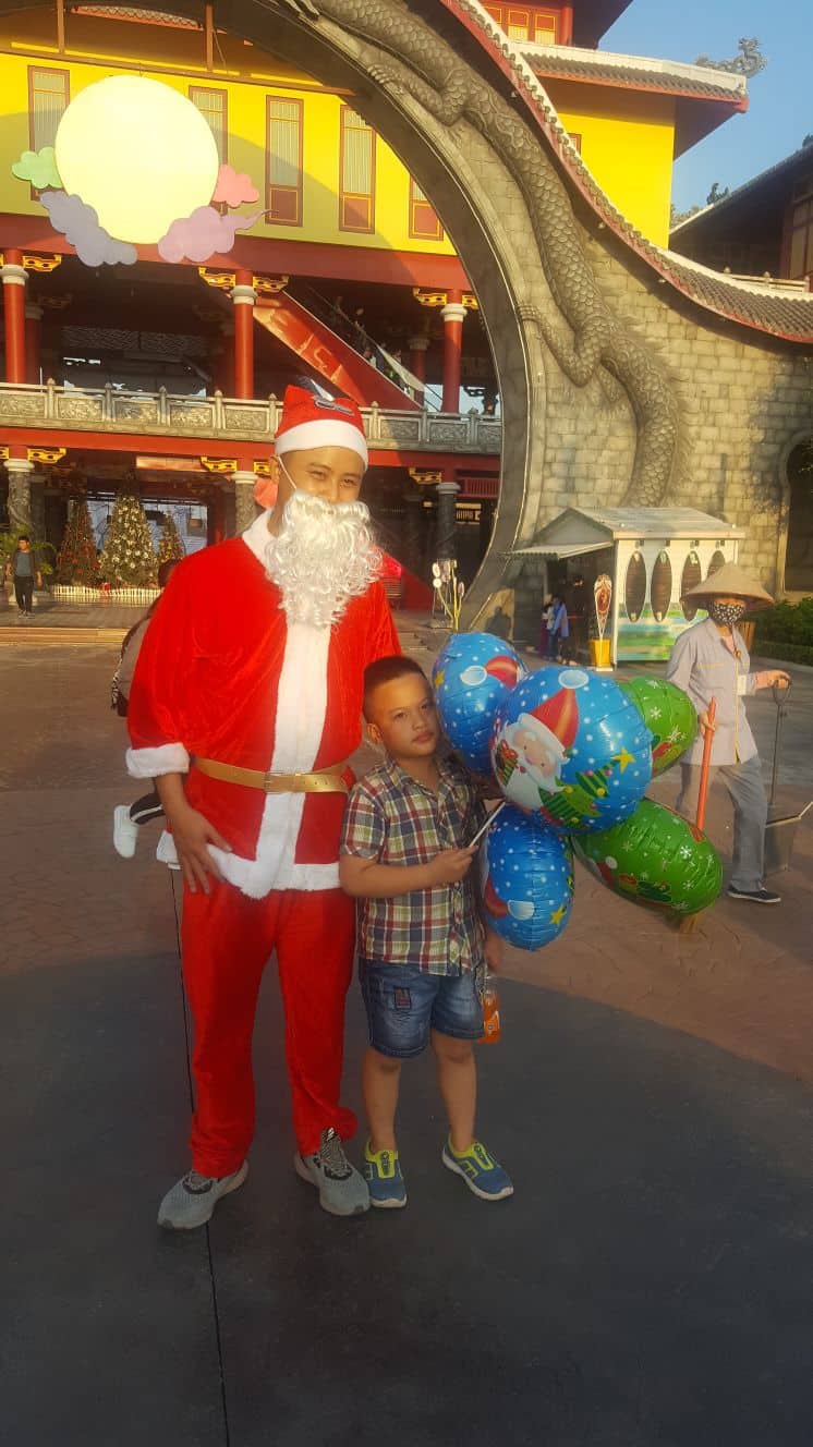 Ông già Noel ở Sun World Halong Complex