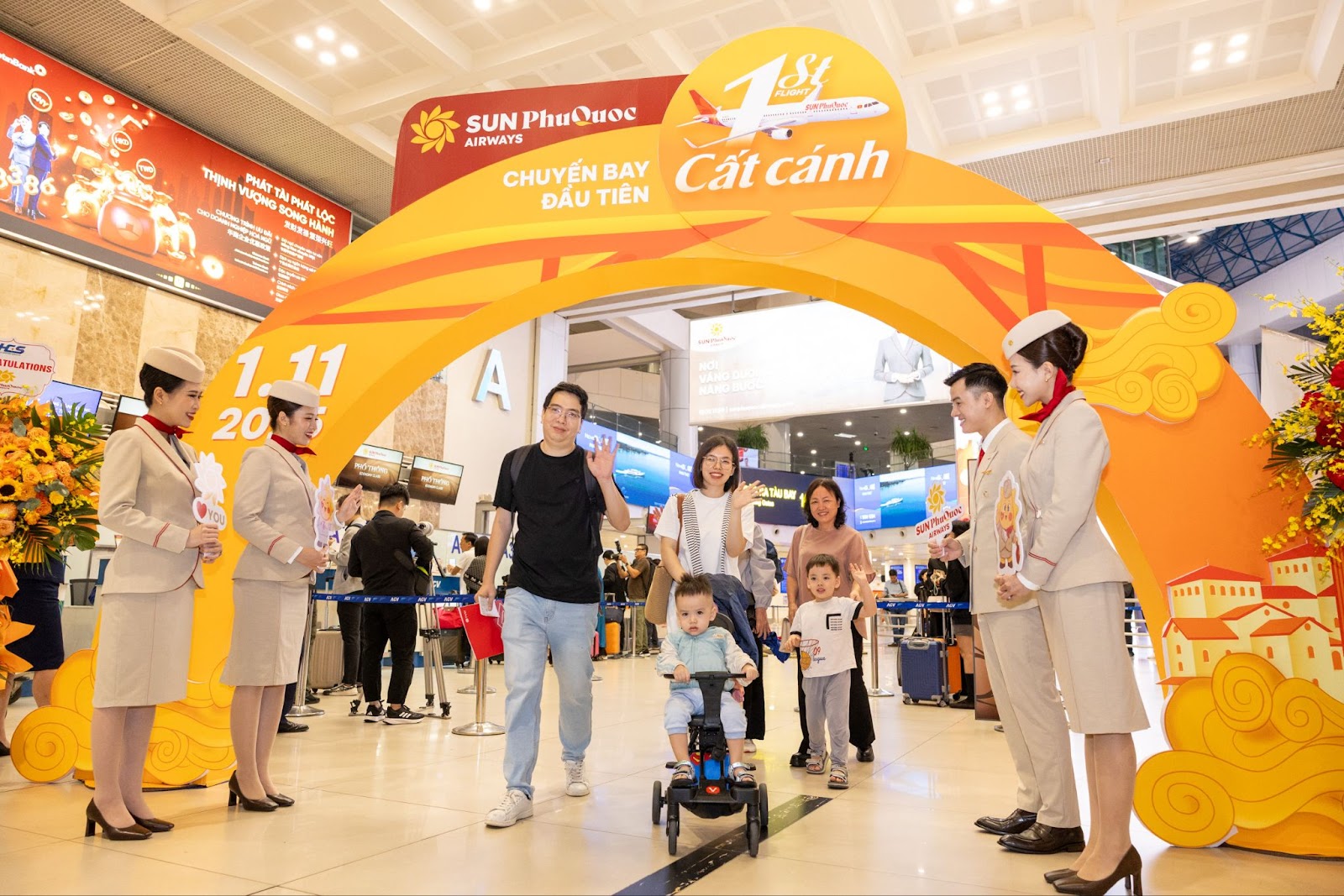 Những hành khách đầu tiên của Sun PhuQuoc Airways khởi hành từ Hà Nội