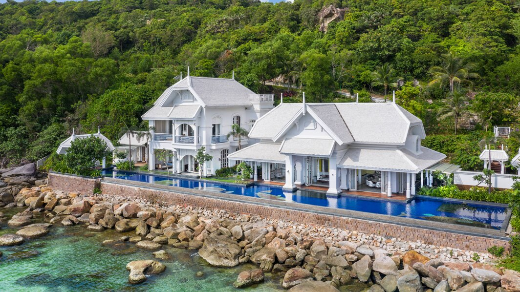 JW Marriott Phu Quoc Emerald Bay là một trong những khách sạn 5 sao hàng đầu Nam đảo