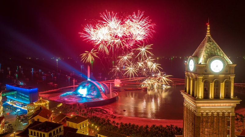 Những màn pháo hoa chào đón năm mới tại Thị trấn Hoàng Hôn