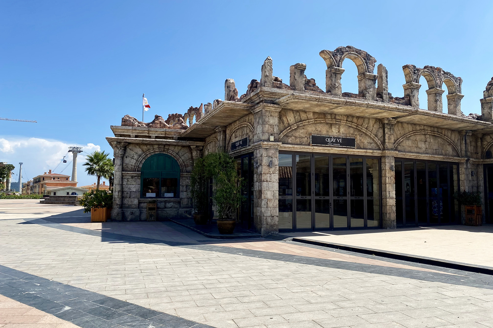 Du khách có thể mua vé trực tiếp ngay tại ga cáp treo An Thới