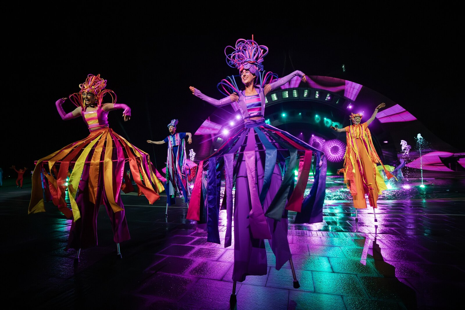 Những màn trình diễn ấn tượng tại show Kiss of the Sea