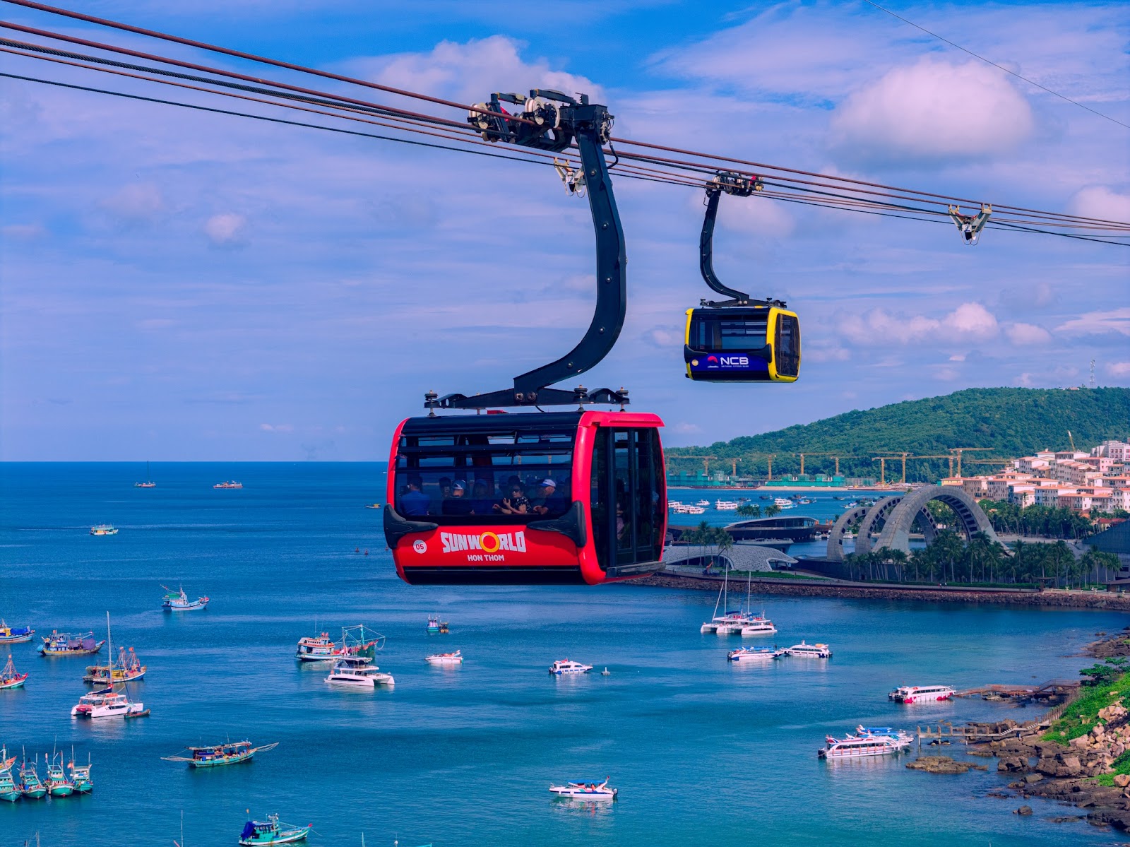 Một ngày tại Sunset Town hoàn toàn có thể mang về hàng trăm bức ảnh đẹp nếu đi đúng nhịp.