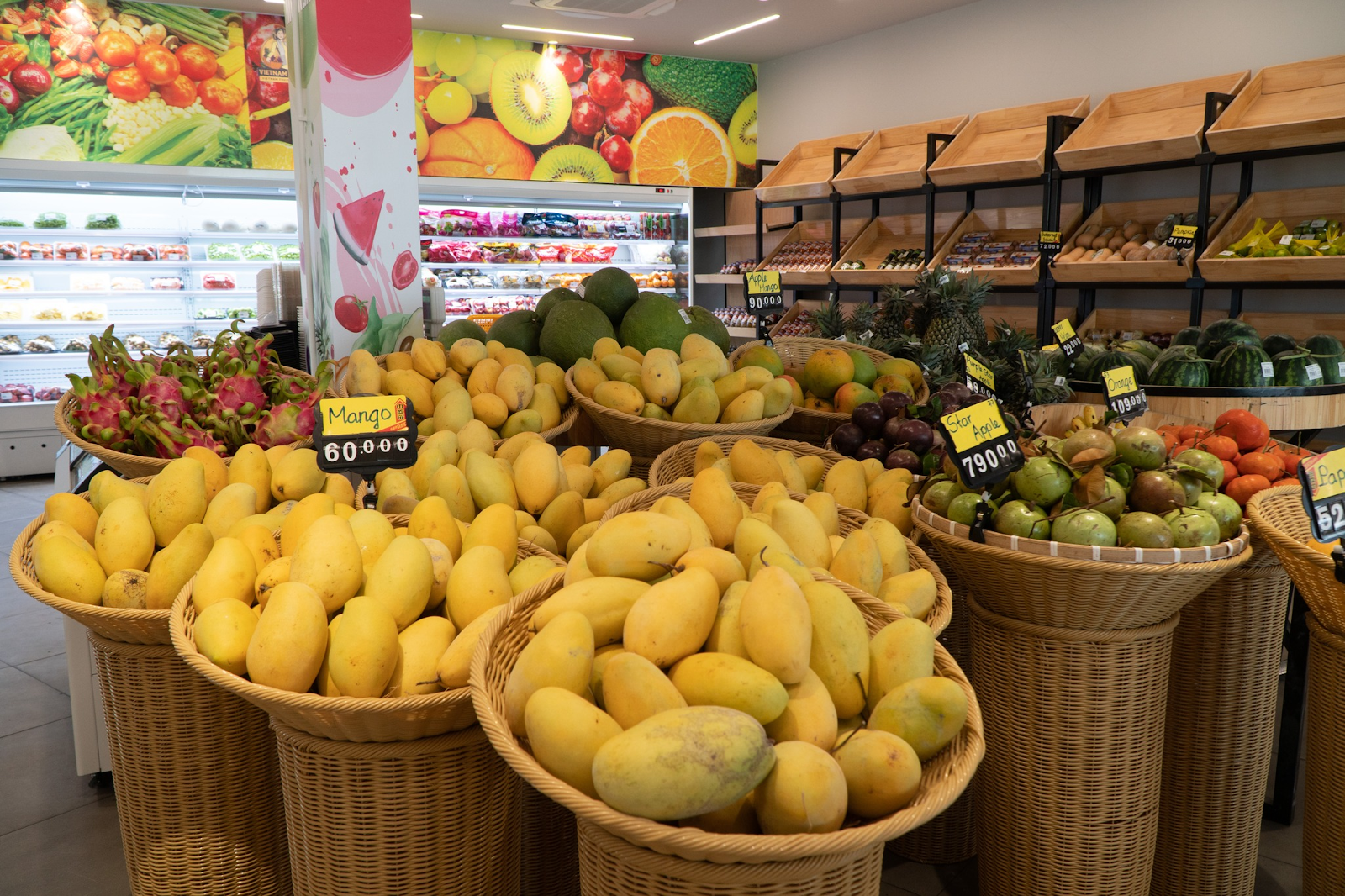 Những trái xoài tươi ngon, chín mọng tại siêu thị Sunset Town