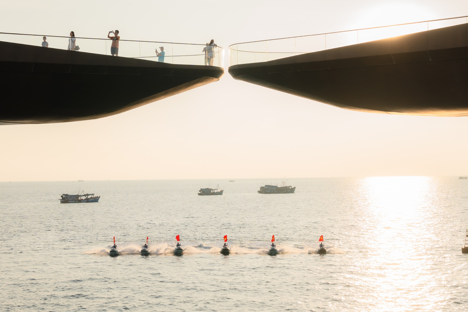 Cầu Hôn là biểu tượng nổi tiếng của đảo Ngọc