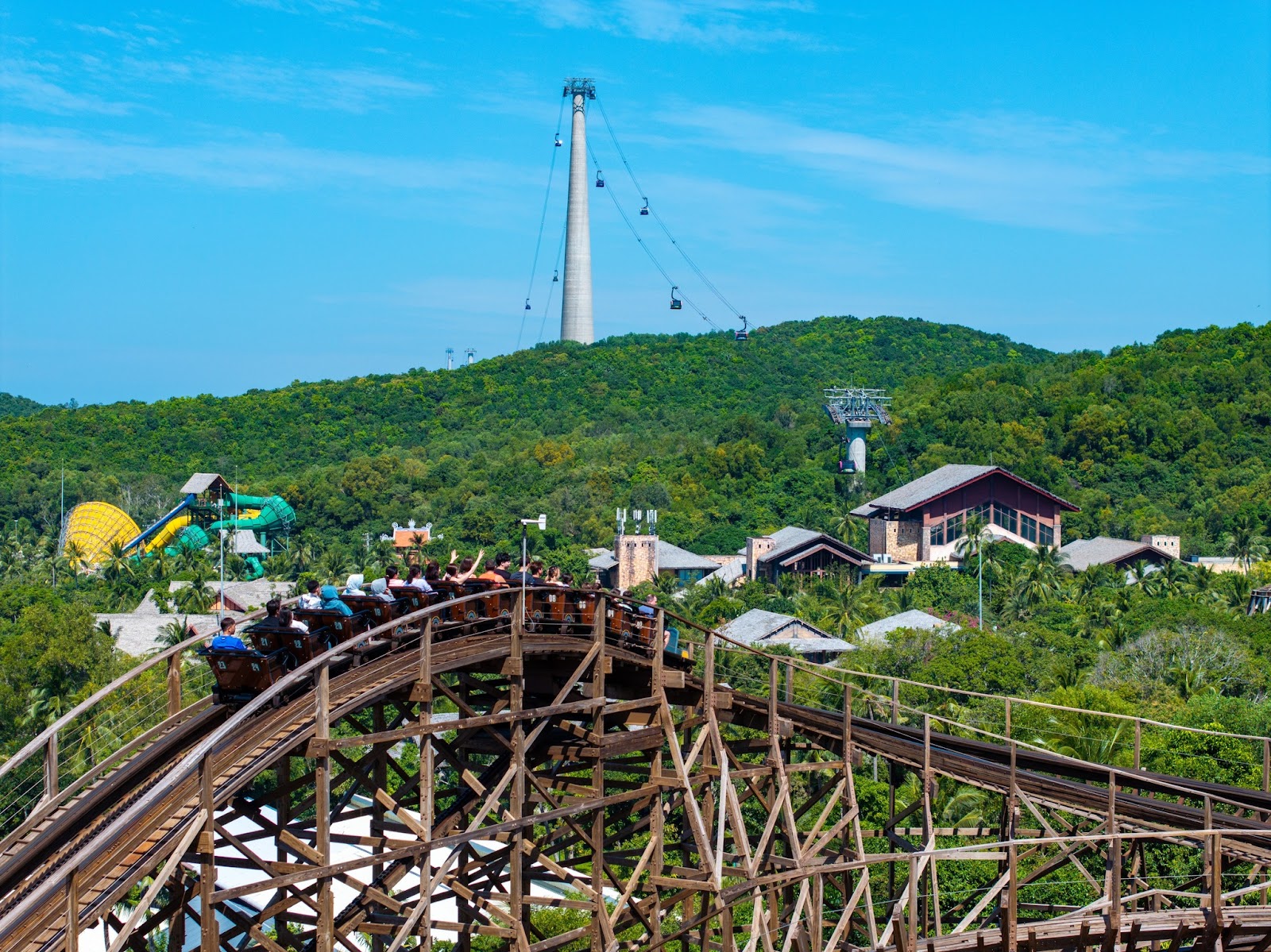 Để tối ưu hóa thời gian, bạn nên bắt đầu chuyến hành trình sớm