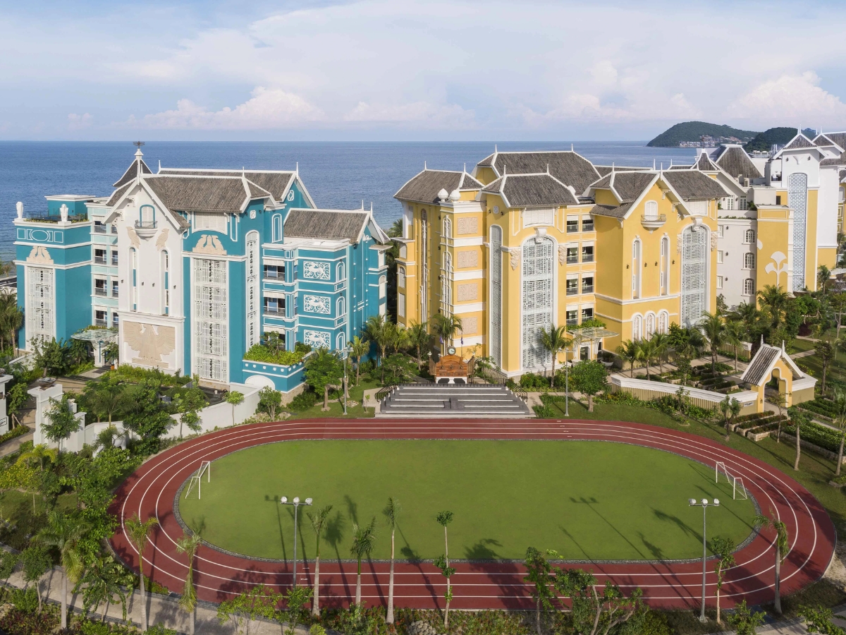 JW Marriott Phu Quoc Emerald Bay được thiết kế dựa trên ý tưởng về trường đại học giả tưởng Lamarck