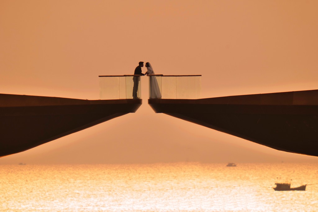 Người ta đến Sunset Town để yêu và thương!