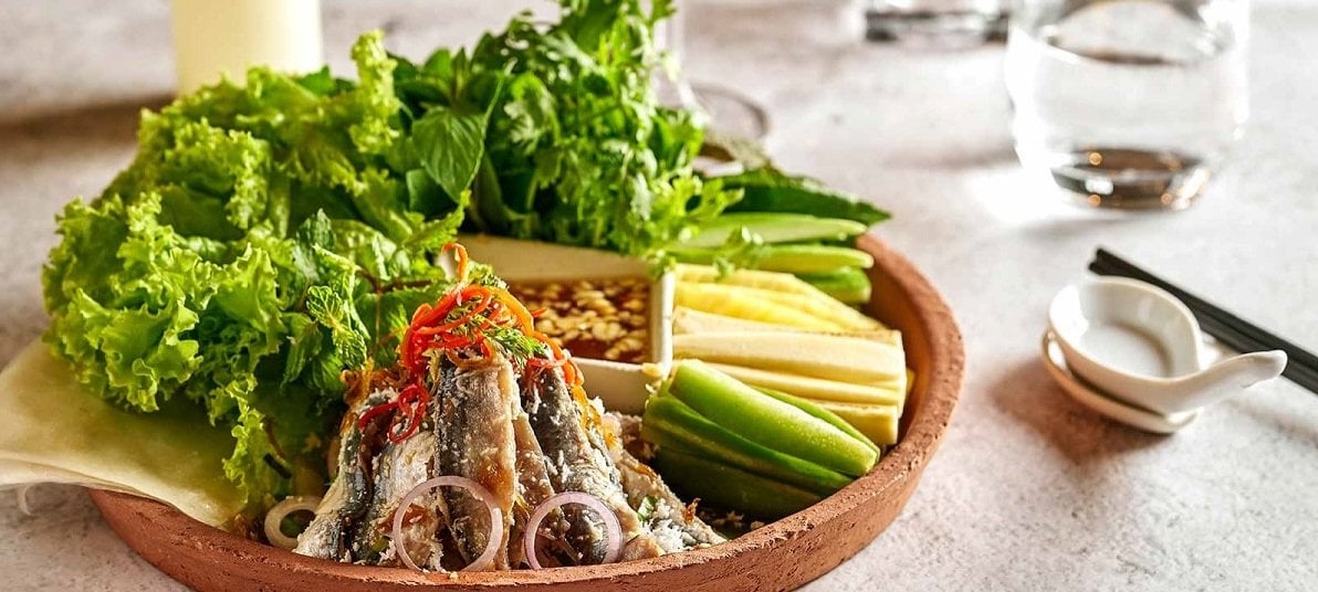 Món gỏi cá trích tươi ngon được nhiều thực khách yêu thích