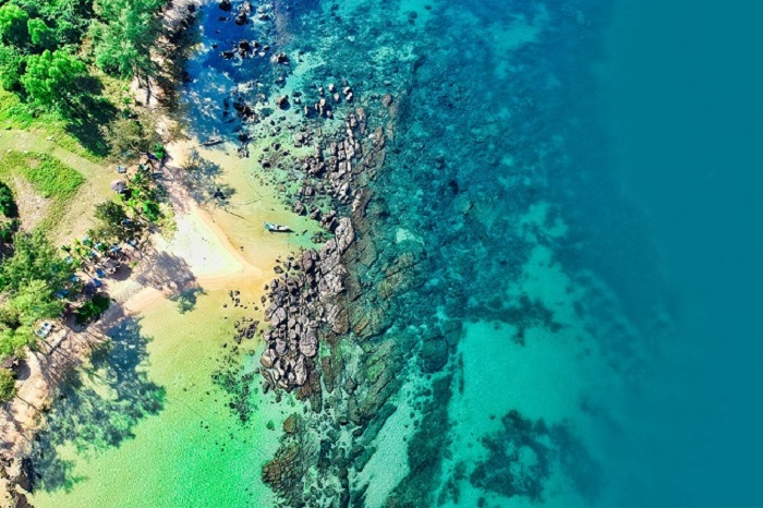 Vẻ đẹp hoang sơ của Bãi Ông Lang