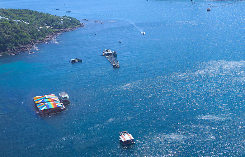 Khung cảnh yên bình của Hòn Rỏi