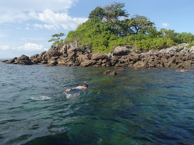 Nước biển trong xanh của Hòn Kim Quy