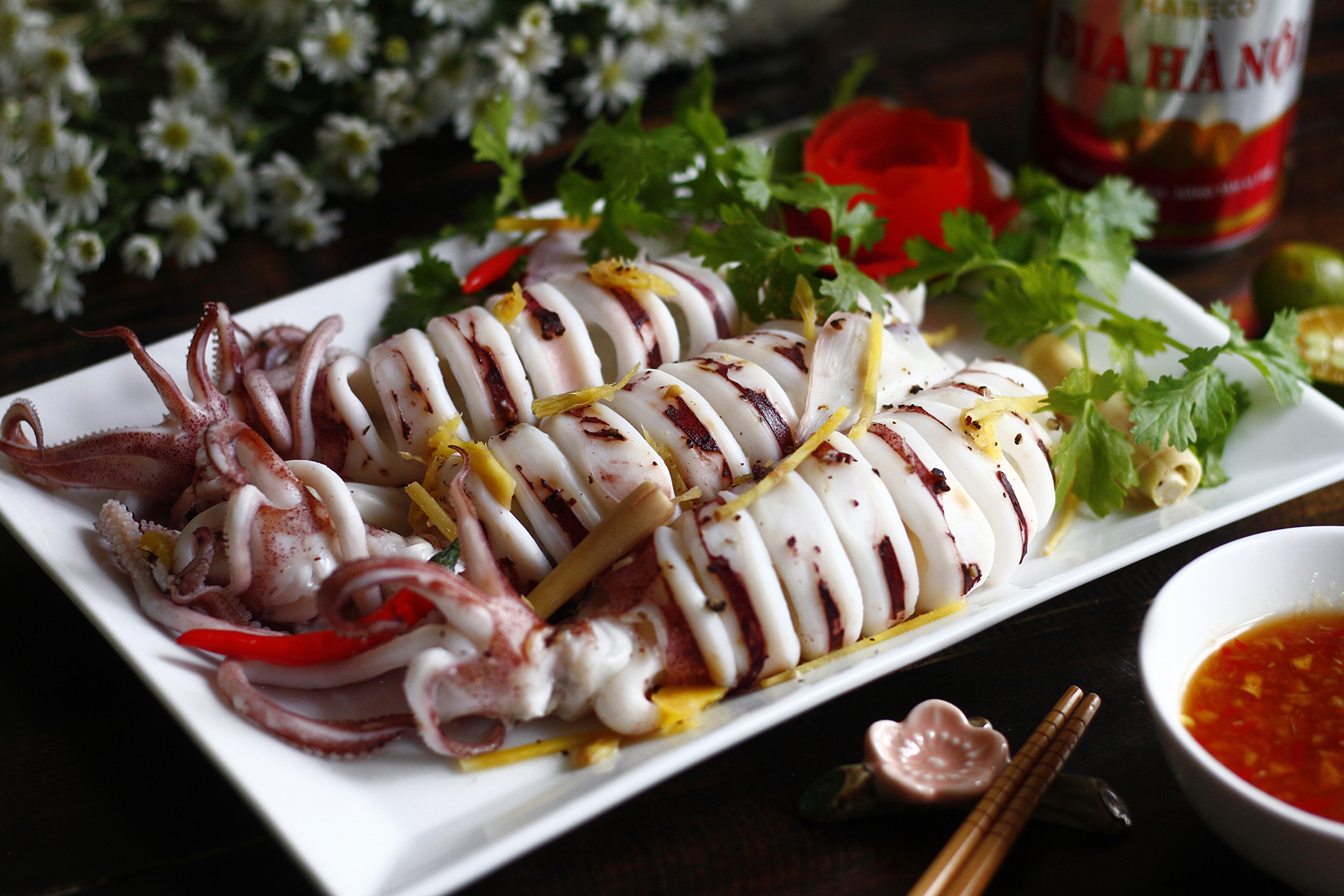 Món mực hấp bia tươi ngon được nhiều du khách yêu thích