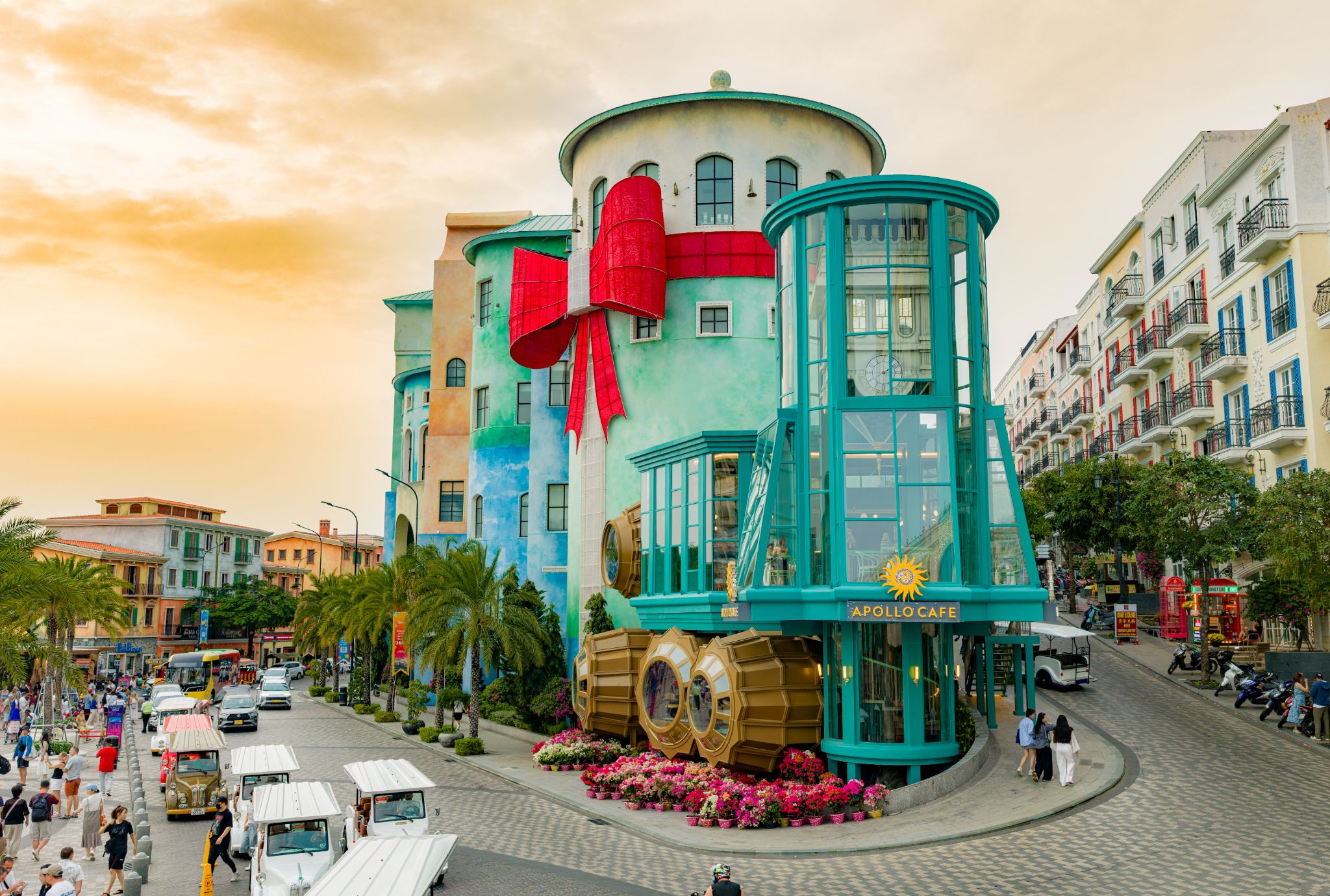 Apollo Cafe - Quán cafe có vị trí “đắc địa” tại Thị trấn Hoàng Hôn