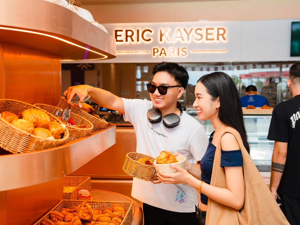 Du khách đánh giá cao hương vị chuẩn Pháp và chất lượng bánh tươi tại Eric Kayser. (Nguồn: Sưu tầm)