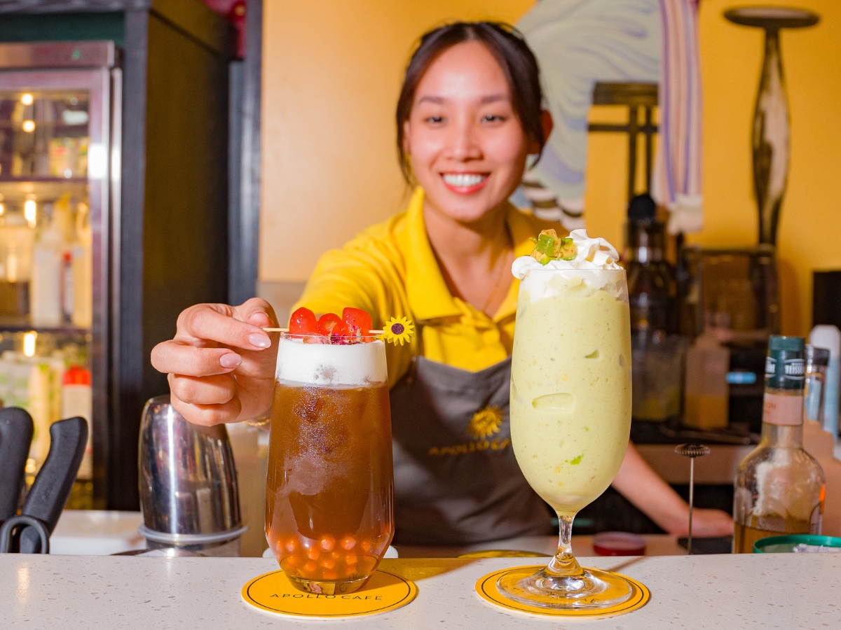 Apollo Cafe phục vụ thực đơn đồ uống đa dạng, phù hợp với thời tiết biển đảo nắng nóng. (Nguồn: Sưu tầm)
