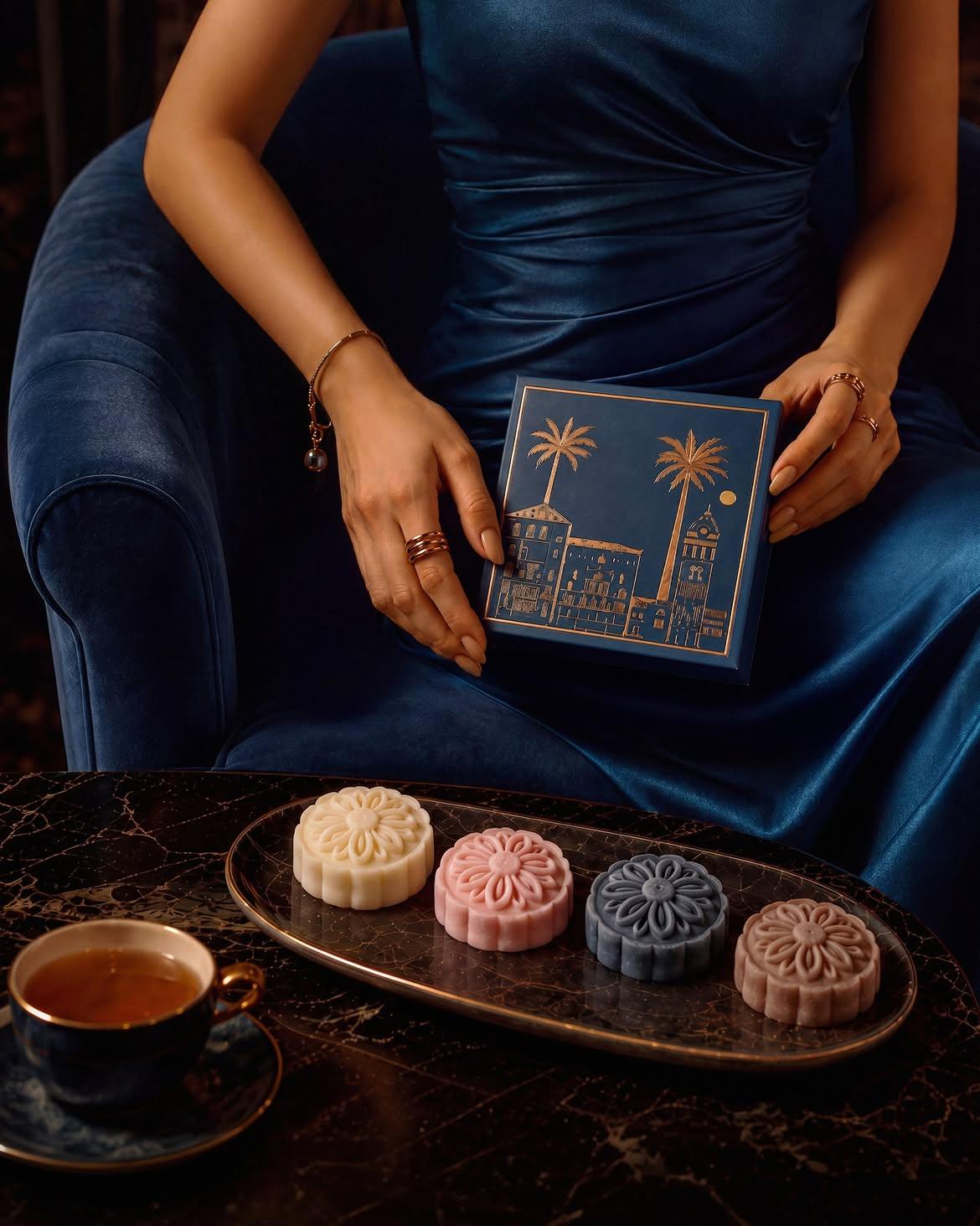 BST bánh Trung thu da tuyết thủ công tinh tế được phục vụ trong không gian ẩm thực sang trọng tại La Festa Phu Quoc
