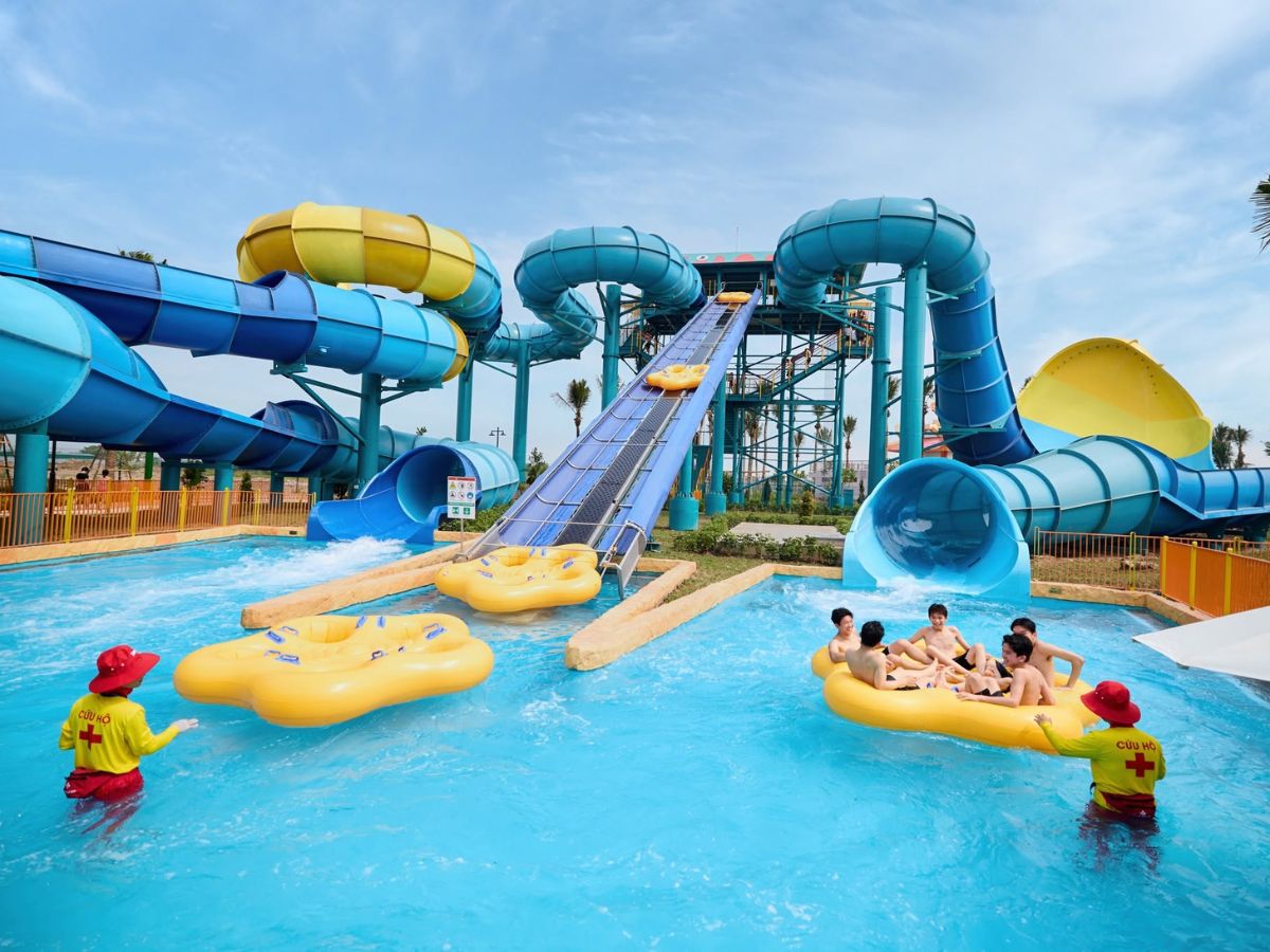 Việc sắp xếp lịch trình vui chơi hợp lý ở Sun World Ha Nam giúp du khách trải nghiệm các trò chơi một cách thoải mái. (Nguồn: Sưu tầm)