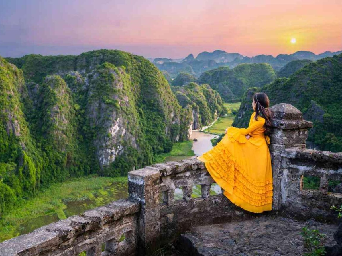 Du khách có thể săn bình minh ở Ninh Bình để tận hưởng không gian trong lành và lưu giữ những bức ảnh ấn tượng. (Nguồn: Sưu tầm)