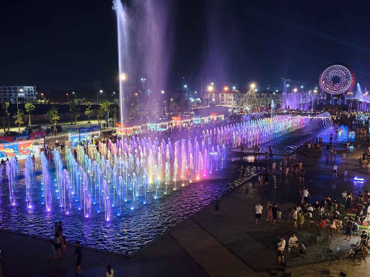 Không gian trình diễn nhạc nước tại Sun Urban City Hà Nam là hệ thống nhạc nước dài nhất Việt Nam hiện nay. (Nguồn: Sưu tầm)
