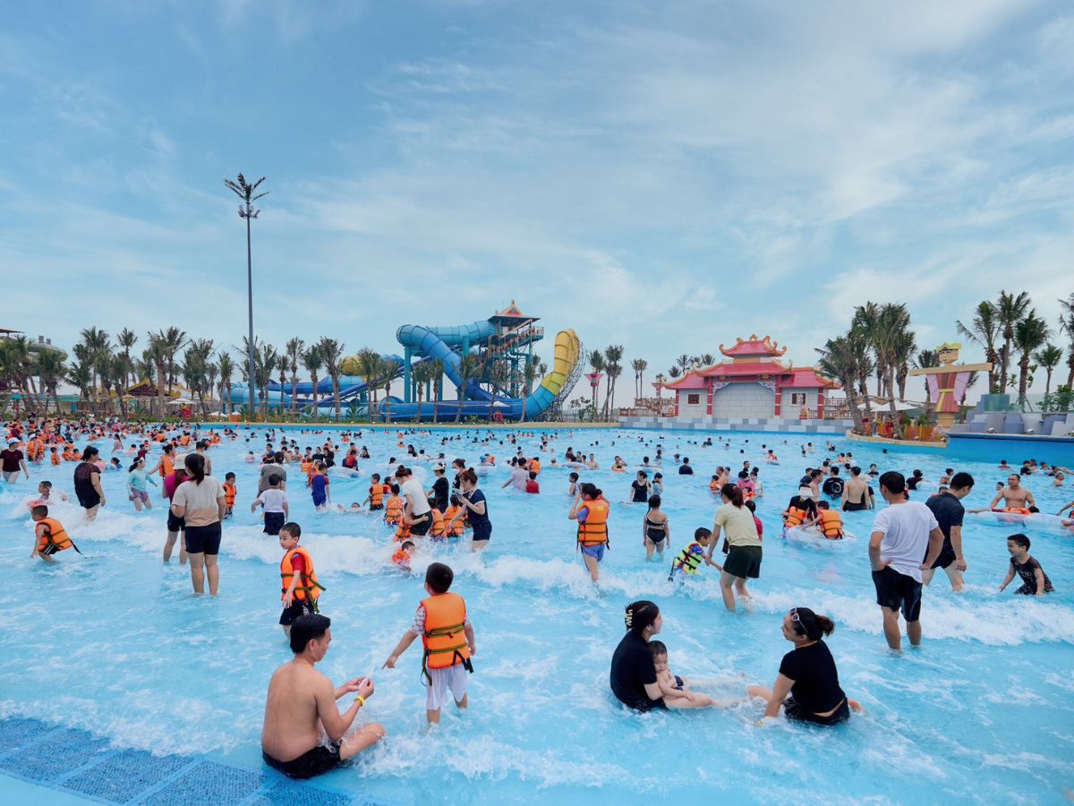 Khu vui chơi Sun World Ha Nam là điểm vui chơi kết hợp nổi bật trong lịch trình khám phá nhạc nước Hà Nam. (Nguồn: Sưu tầm)